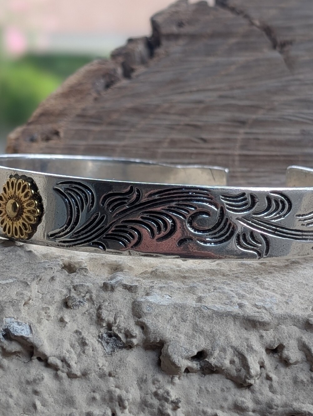 26g Sterling Silver Cuff Bracelet w/ 18K Gold Daisy Overlay NEW! - Picture 6 of 6